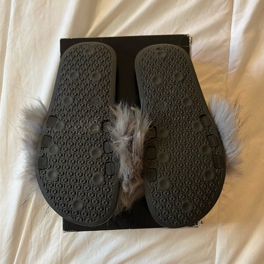 Fur Black and Grey slides size 8 women men kids - Picture 2 of 3
